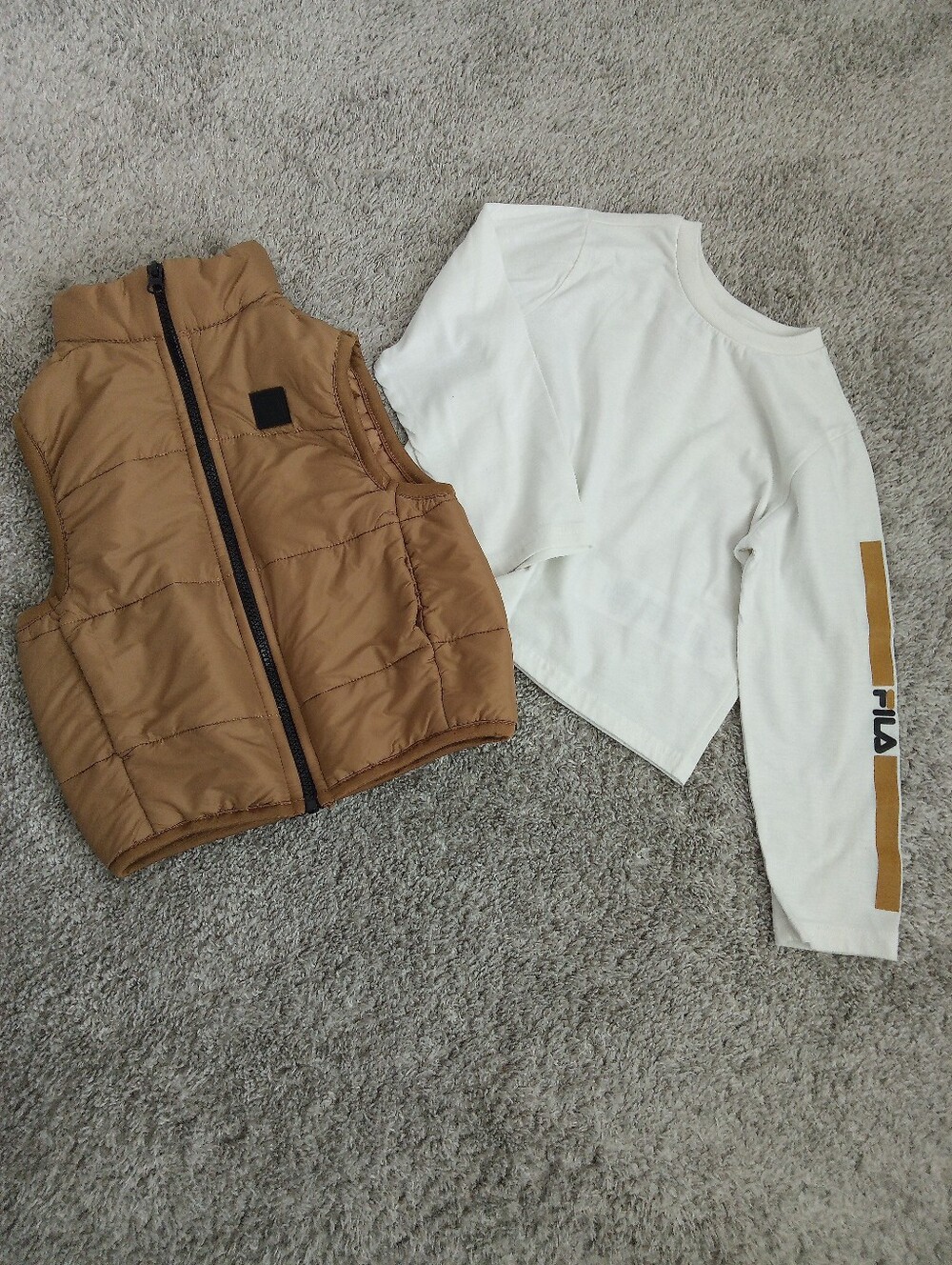 Toddler Boys Brown Puffer Vest With Long Sleeve Shirt Size 4T.